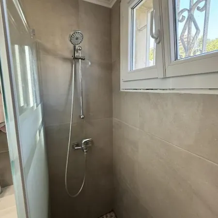 Peaceful Garden View, 20 Min From