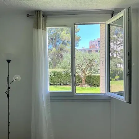 Apartman Peaceful Garden View, 20 Min From